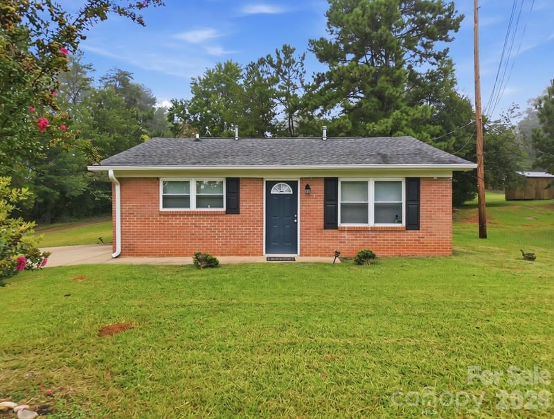209 Roberson Road, Forest City, NC - 2 beds, 1 bath, 840 sqft - $160,000
