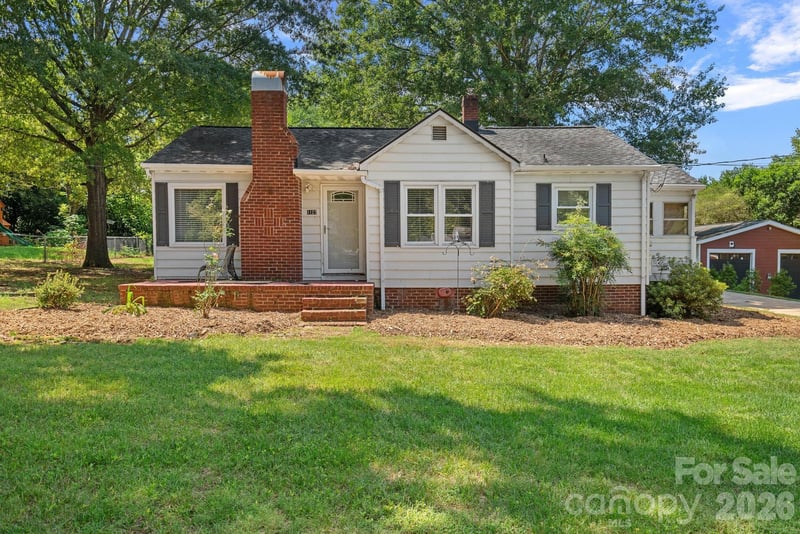 1127 Thompson Avenue, Charlotte, NC - 2 beds, 1 bath, 966 sqft - $245,000