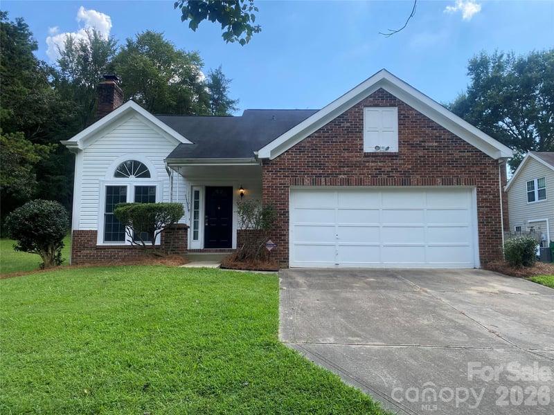 11101 Deerpath Court, Charlotte, NC - 3 beds, 2.5 baths, 1,516 sqft - $349,999