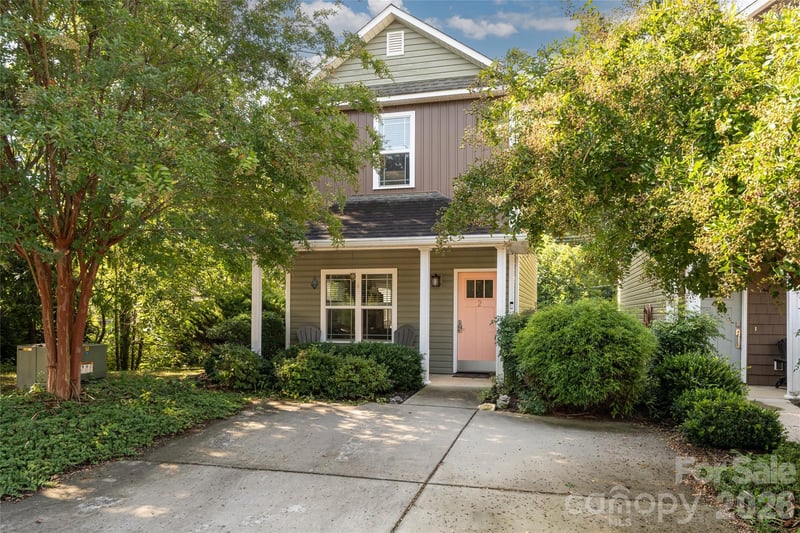 2 Mill Creek Loop, Asheville, NC - 2 beds, 2.5 baths, 1,144 sqft - $299,000