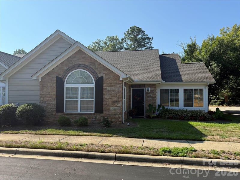 232 Lone Oak Circle, Rock Hill, SC - 2 beds, 2 baths, 1,648 sqft - $445,000