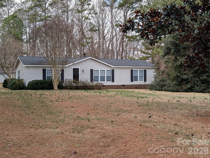6846 Potter Road, Matthews, NC - 3 beds, 2 baths, 1,489 sqft - $375,000
