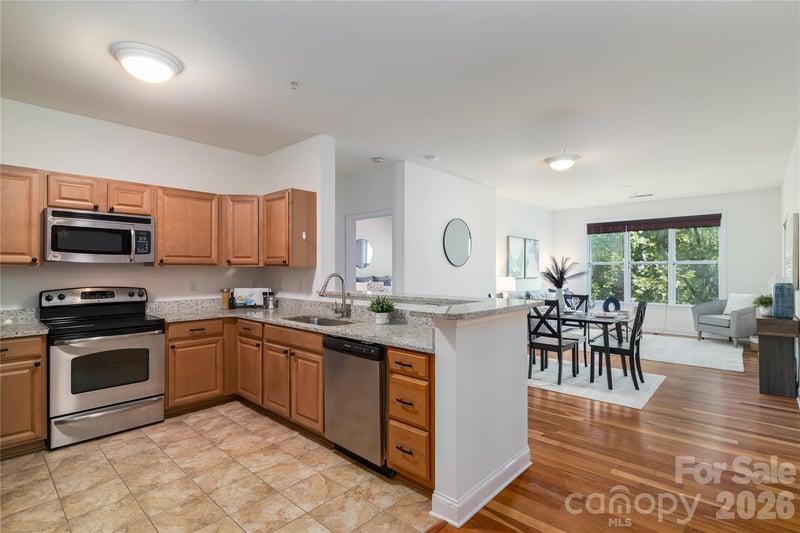 1000 E Woodlawn Road Apt 217, Charlotte, NC - 2 beds, 2 baths, 1,210 sqft - $275,000