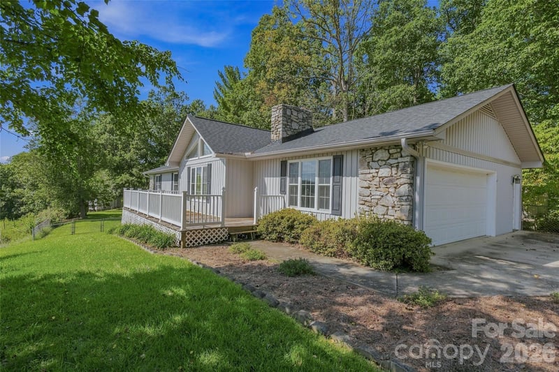 30 Morning Glory Lane, Weaverville, NC - 3 beds, 3 baths, 2,975 sqft - $725,000