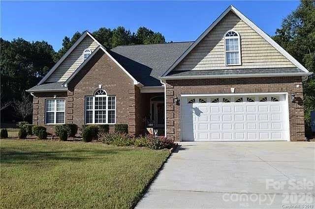136 Gibralter Point Road, Dallas, NC - 3 beds, 2 baths, 2,087 sqft - $449,900