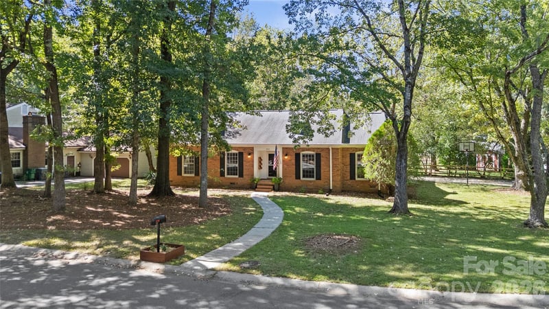 511 Morning Dale Road, Matthews, NC - 3 beds, 2 baths, 1,693 sqft - $500,000