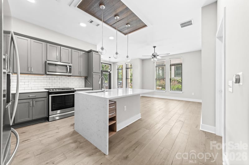 2401 Euclid Avenue Apt 116, Charlotte, NC - 2 beds, 2.5 baths, 1,259 sqft - $585,000