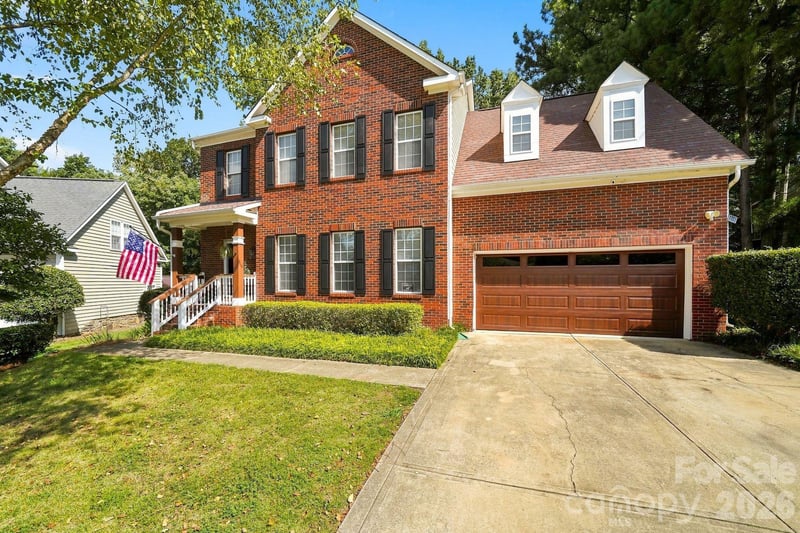 104 Oak Grove Court, Fort Mill, SC - 4 beds, 2.5 baths, 2,253 sqft - $498,900