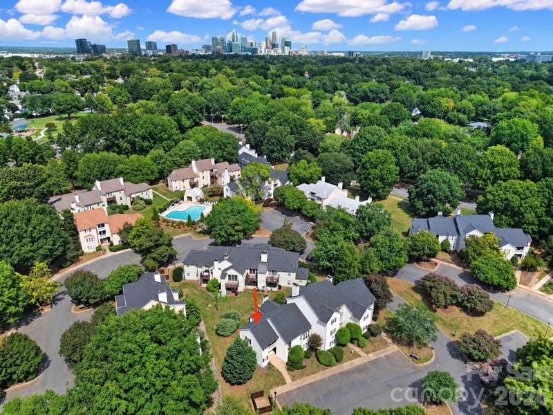 3208 Selwyn Farms Lane Apt 6, Charlotte, NC - 2 beds, 2 baths, 1,099 sqft - $339,900