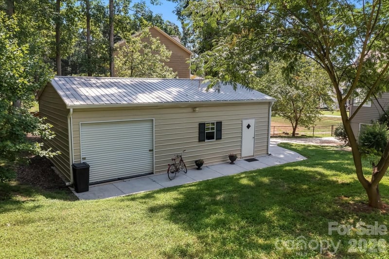 6168 Neptune Drive, Denver, NC - 3 beds, 2.5 baths, 3,010 sqft - $619,000