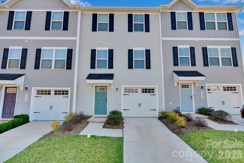 4008 Haldane Street, Charlotte, NC - 3 beds, 2.5 baths, 1,575 sqft - $278,000