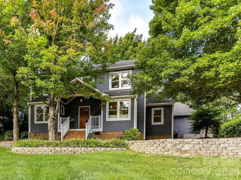 4514 Pendock Court, Charlotte, NC - 3 beds, 2.5 baths, 2,388 sqft - $690,000