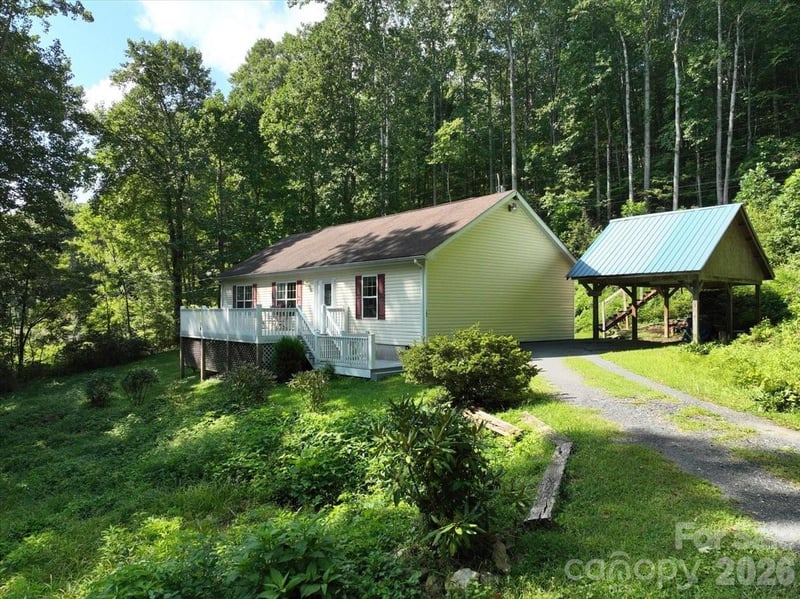 195 Banjo Branch Road, Burnsville, NC - 3 beds, 2 baths, 1,456 sqft - $315,000