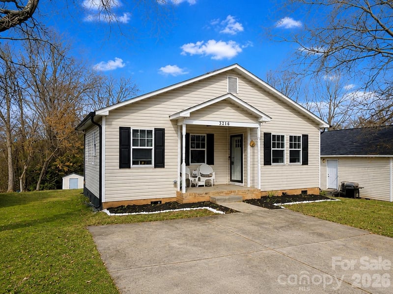 3216 Lasalle Street, Charlotte, NC - 3 beds, 1.5 baths, 1,054 sqft - $250,000