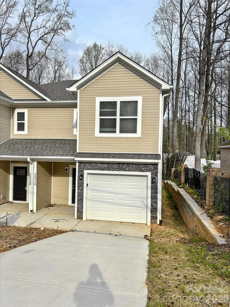 2026 Mcdonald Drive, Charlotte, NC - 3 beds, 2.5 baths - $1,740