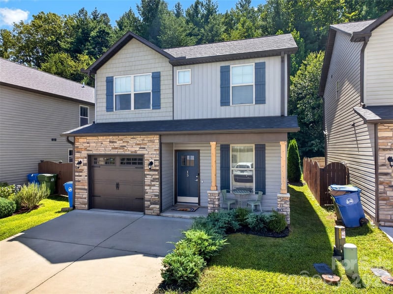 15 Greenly Lane, Fletcher, NC - 3 beds, 2.5 baths, 1,354 sqft - $350,000