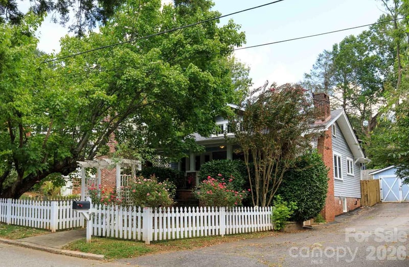 54 Belmont Avenue Apt 12, Asheville, NC - 2 beds, 1 bath, 1,000 sqft - $479,000