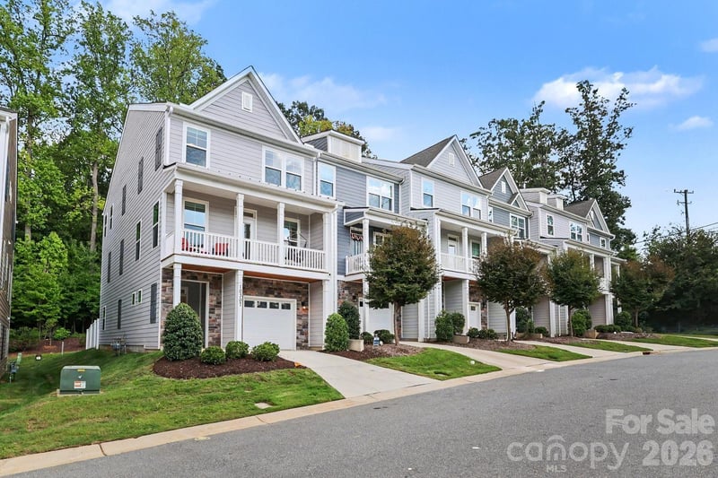 10307 Glenmere Creek Circle, Charlotte, NC - 4 beds, 3 baths, 2,344 sqft - $400,000