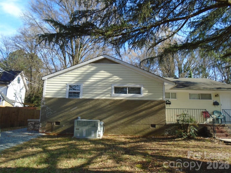 1842 Academy Street, Charlotte, NC - 3 beds, 1 bath - $1,195