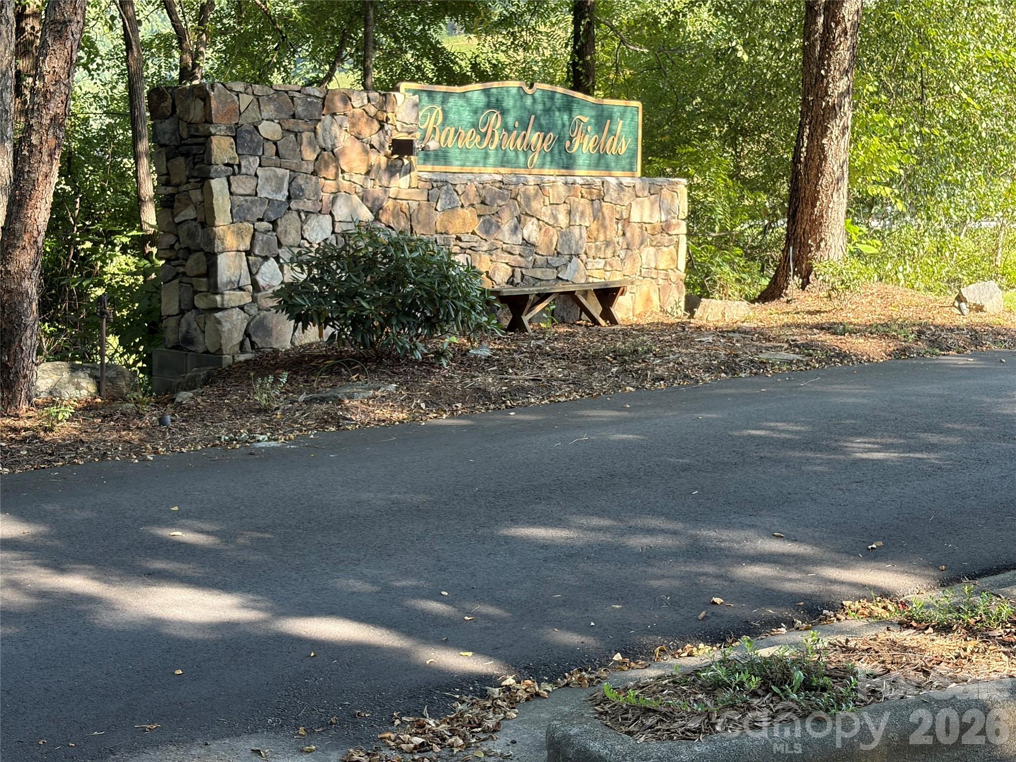 51 Barebridge Fields Rd Apt 51, Burnsville, NC 2874. property listing photo