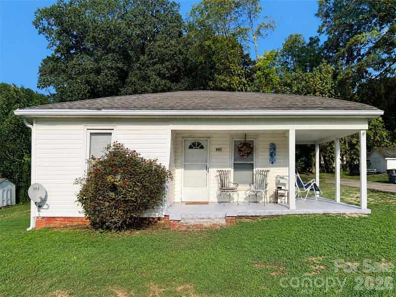 900 Alma Avenue, Kannapolis, NC - 3 beds, 1 bath, 1,056 sqft - $218,900