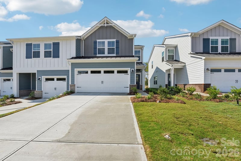 8236 Hidden Springs Trail, Charlotte, NC - 3 beds, 2.5 baths, 1,608 sqft - $375,280