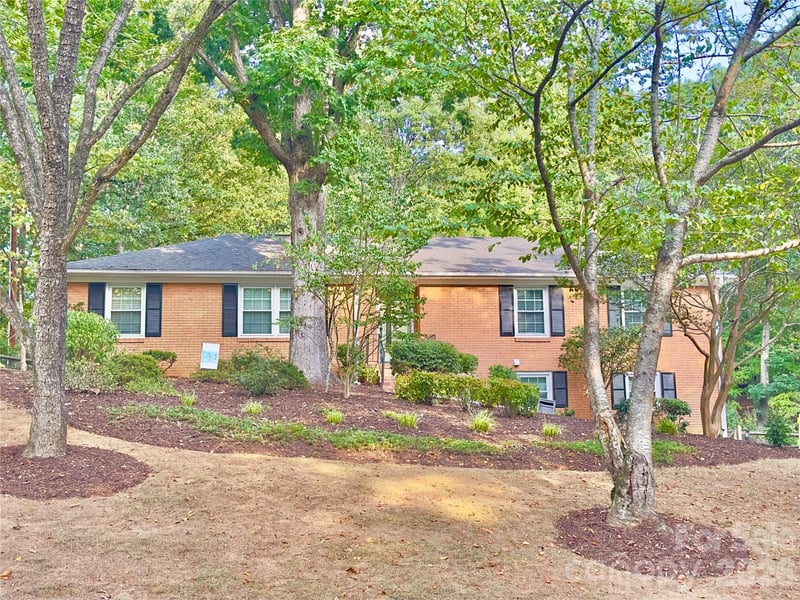 1814 Summerhill Drive, Charlotte, NC - 4 beds, 3 baths, 2,960 sqft - $675,000