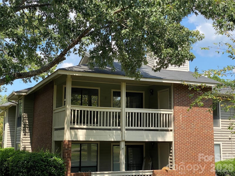 7962 Greenside Court, Charlotte, NC - 2 beds, 2 baths, 1,161 sqft - $265,000