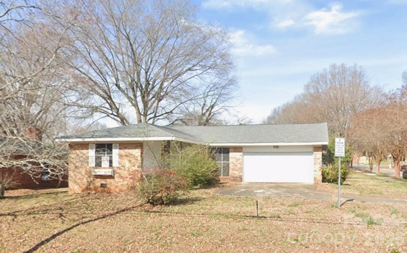 400 S Shaver Street, Salisbury, NC - 3 beds, 2 baths, 1,360 sqft - $120,000