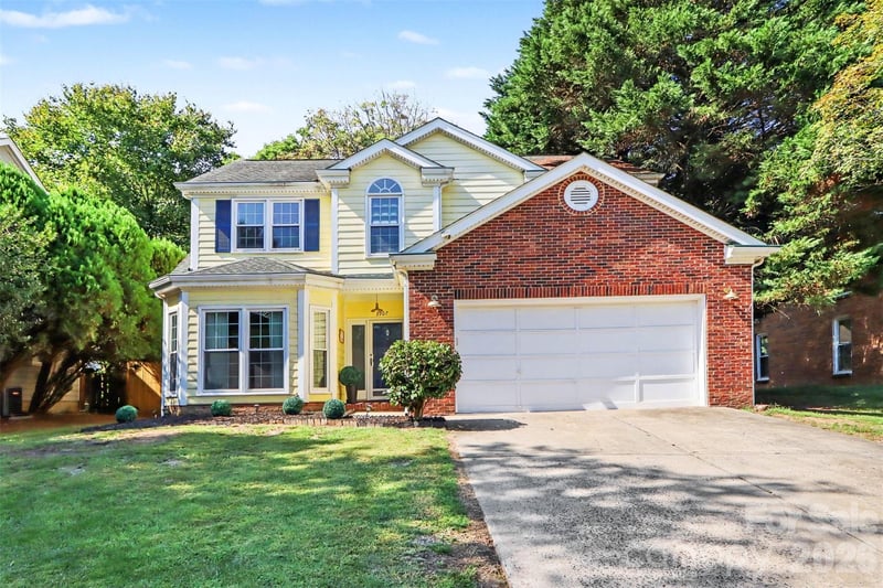 3907 Yorkford Drive, Charlotte, NC - 4 beds, 2.5 baths, 2,174 sqft - $485,000