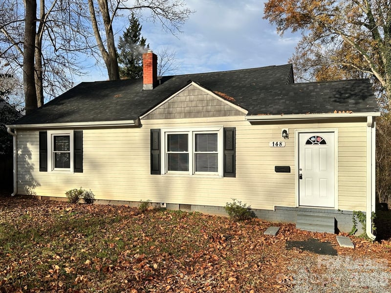 148 Smallwood Place S, Charlotte, NC - 2 beds, 1 bath - $1,520