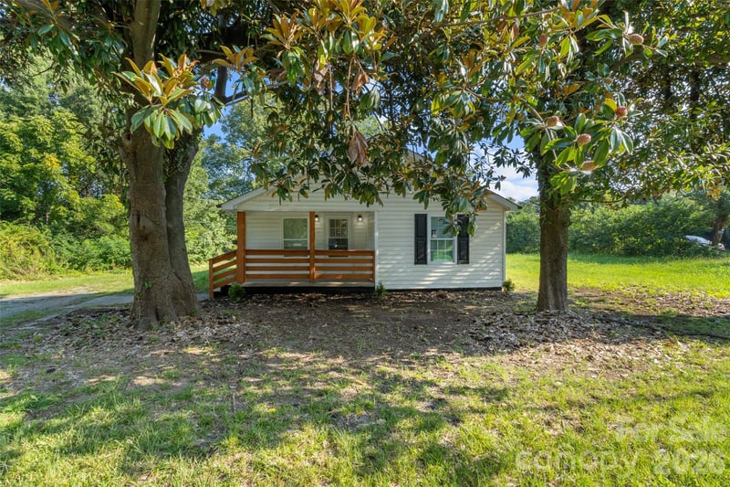 6124 Old Mt Holly Road, Charlotte, NC - 3 beds, 2 baths, 1,157 sqft - $295,000