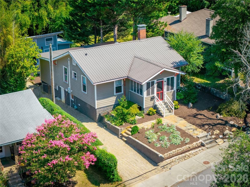 101 Olney Road, Asheville, NC - 3 beds, 2.5 baths, 1,380 sqft - $650,000