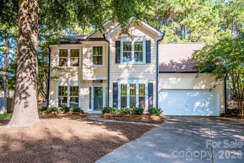 7605 Wynstone Ridge Circle, Huntersville, NC - 4 beds, 2.5 baths, 1,767 sqft - $440,000