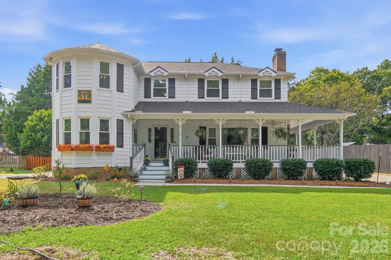 7812 Ridgeloch Place, Charlotte, NC - 4 beds, 3 baths, 2,551 sqft - $775,000