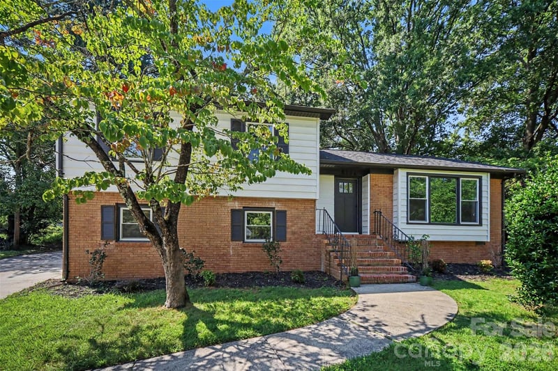 5324 Cheval Place, Charlotte, NC - 4 beds, 3 baths, 2,078 sqft - $550,000