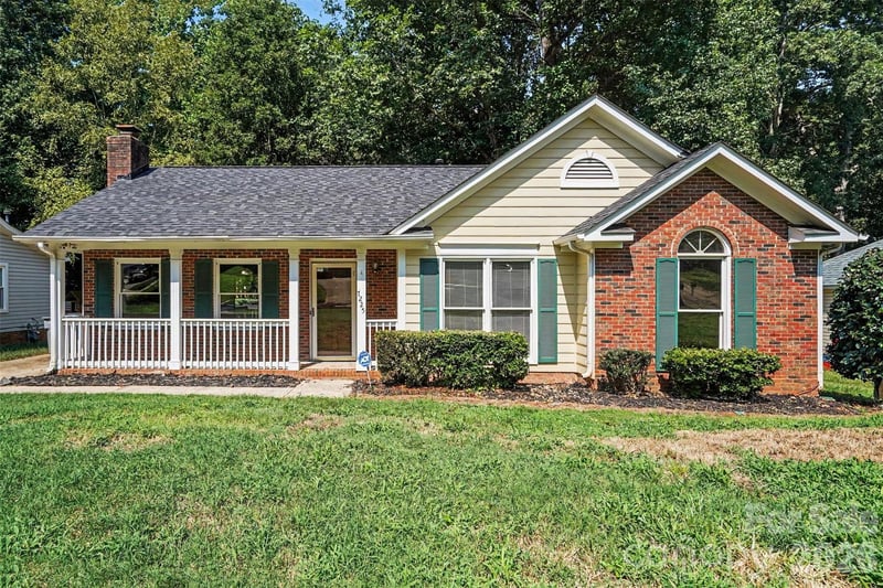 7225 Mcteal Place, Charlotte, NC - 3 beds, 2 baths, 1,312 sqft - $299,900