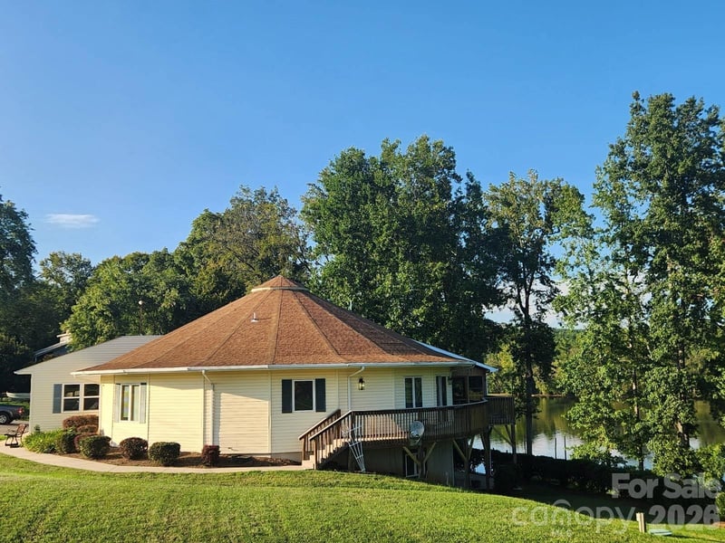 6034 Lookout Heights Drive, Claremont, NC - 4 beds, 3 baths, 3,092 sqft - $685,000