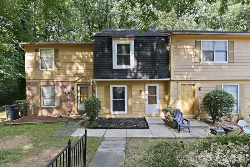 4033 Briarhill Drive, Charlotte, NC - 2 beds, 1.5 baths, 937 sqft - $115,000