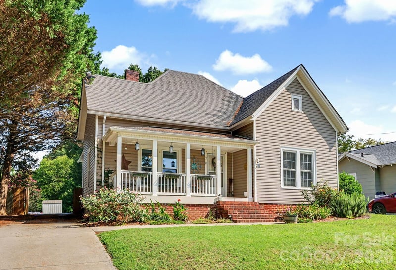 218 Wilson Street, Albemarle, NC - 2 beds, 1,600 sqft - $240,000