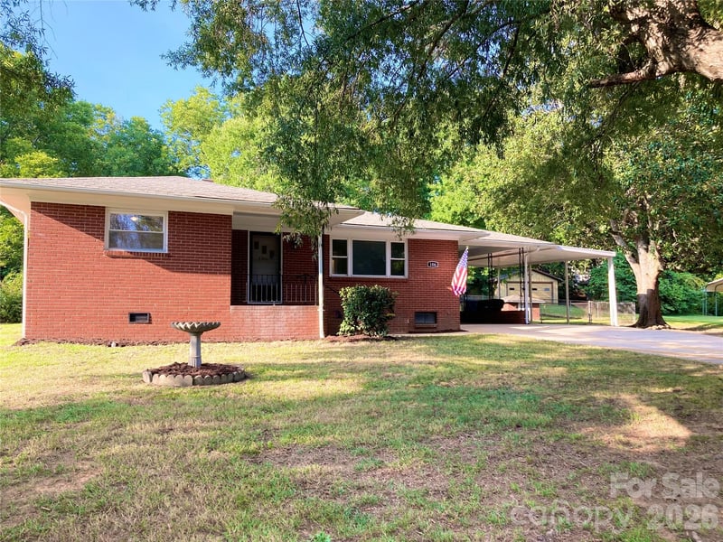 106 Hawkinstown Road, Salisbury, NC - 3 beds, 2 baths, 1,949 sqft - $259,900