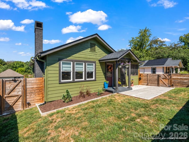 10 Dale Street, Asheville, NC - 4 beds, 2 baths, 1,745 sqft - $729,900