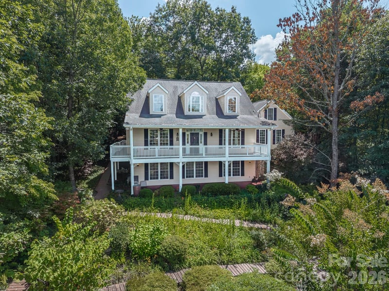 29 Panther Ridge Road, Brevard, NC - 3 beds, 3.5 baths, 3,469 sqft - $549,000