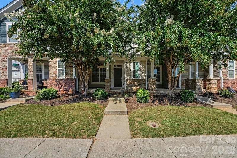233 E Waterlynn Road B, Mooresville, NC - 2 beds, 2.5 baths, 1,445 sqft - $297,000