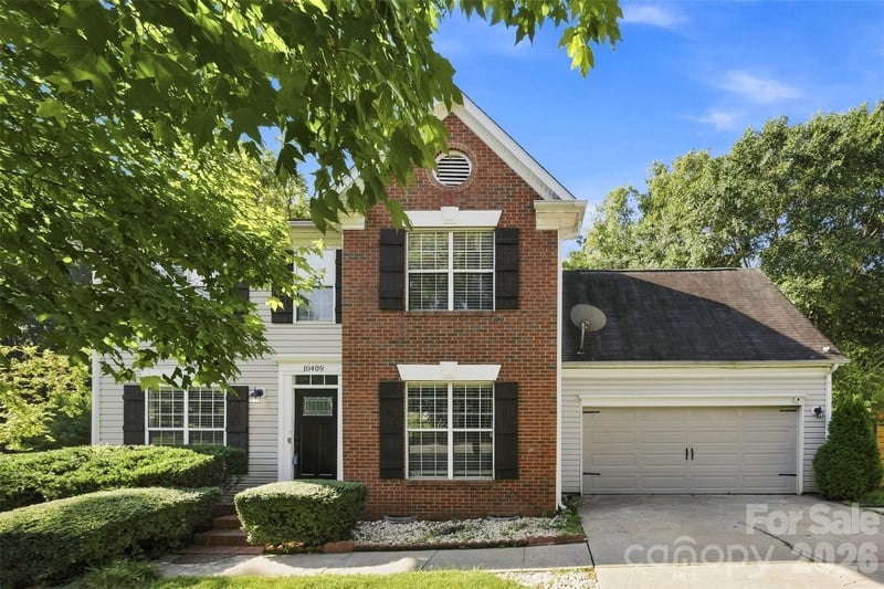 10409 Northwoods Forest Drive, Charlotte, NC - 4 beds, 2.5 baths, 2,285 sqft - $420,000