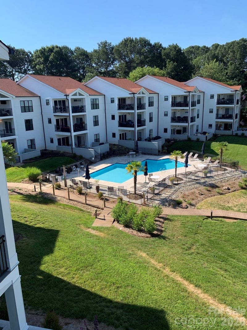17811 Half Moon Lane L, Cornelius, NC - 2 beds, 2 baths, 1,187 sqft - $585,000