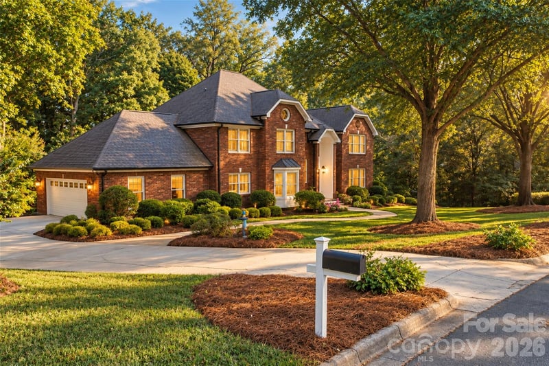 274 Ikerd Drive SE, Concord, NC - 4 beds, 4 baths, 4,723 sqft - $724,900