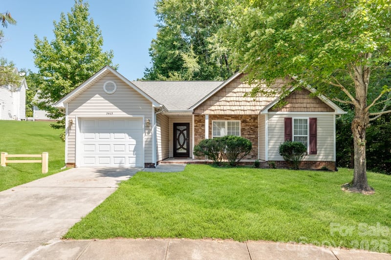 7917 Pebbleridge Drive, Charlotte, NC - 3 beds, 2 baths, 1,318 sqft - $359,800