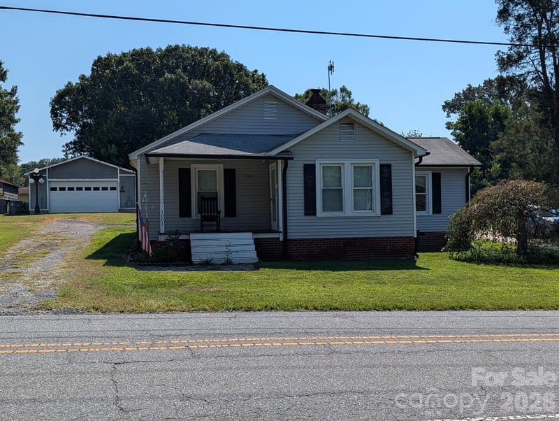 1001 Klondale Avenue, Kannapolis, NC - 2 beds, 1 bath, 1,321 sqft - $210,000