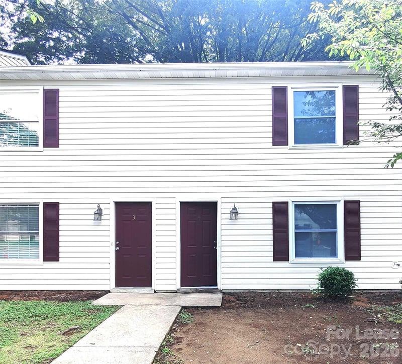 2220 Yorkhills Drive Apt 4, Charlotte, NC - 2 beds, 1.5 baths, 952 sqft - $1,275/mo